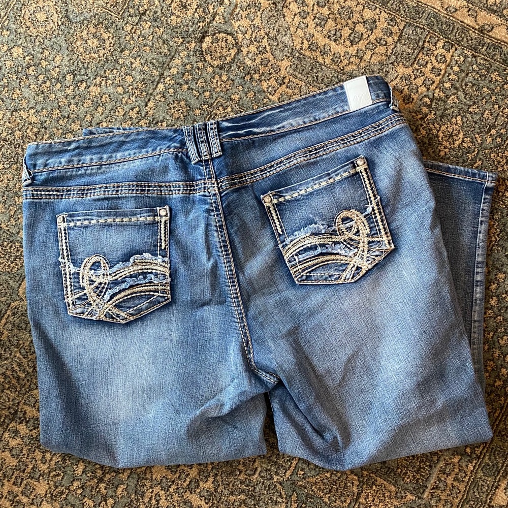 Maurices Ankle Length distressed Jeans, size 22